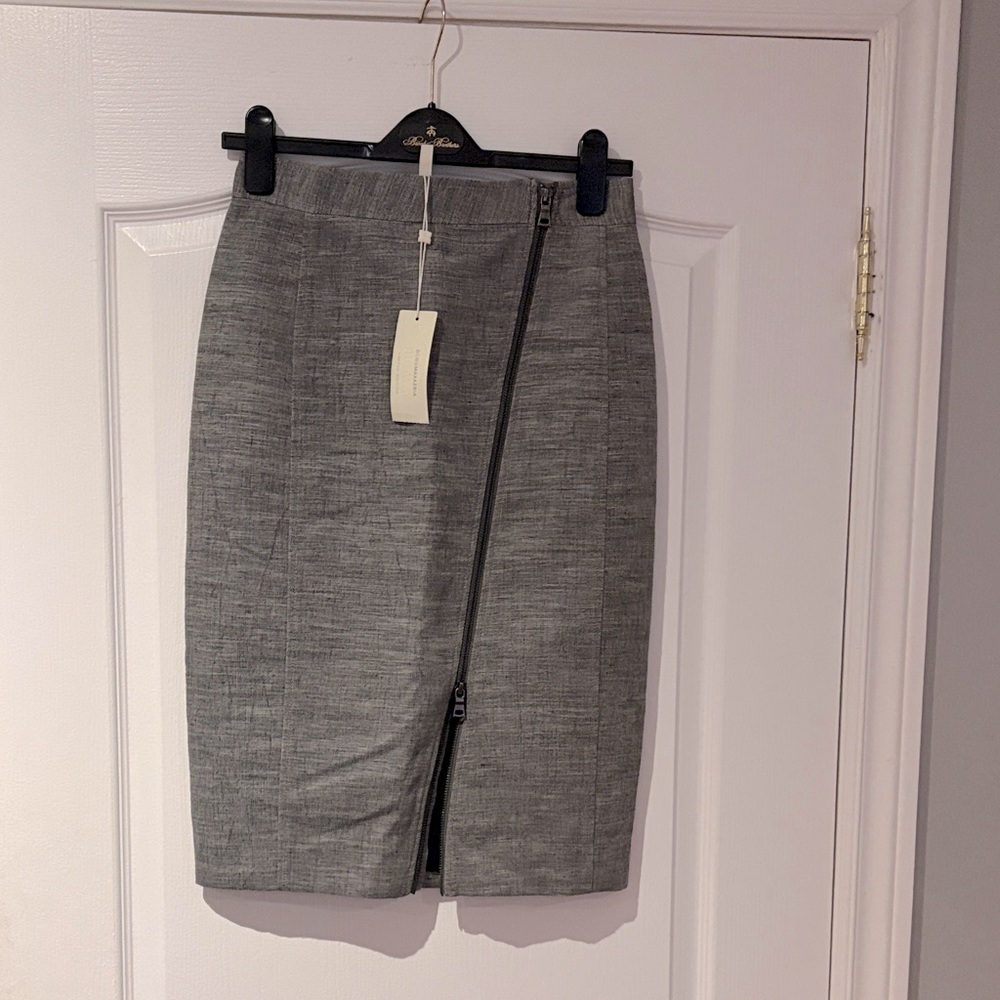 BCBGMaxAzria Gray Pencil Skirt with Zipper Detail - NEW with tags
